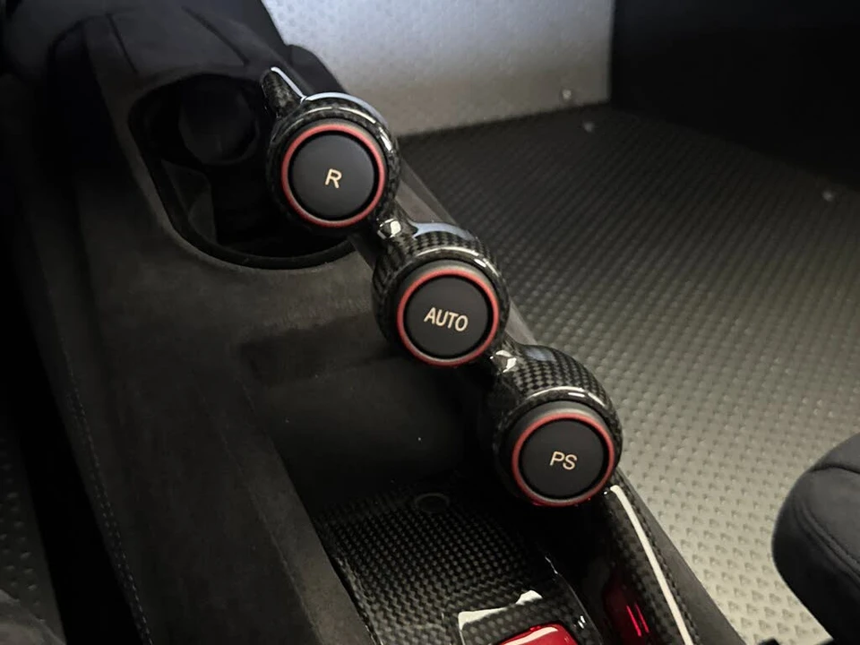 2019 Ferrari 488 Pista - Image 25 of 31