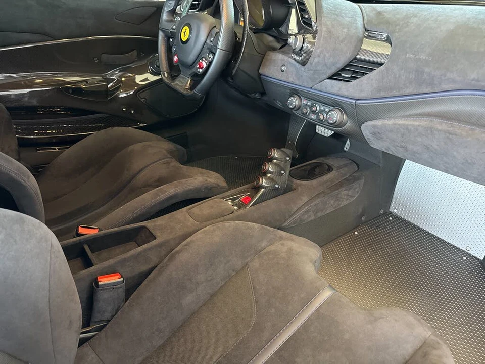 2019 Ferrari 488 Pista - Image 16 of 31
