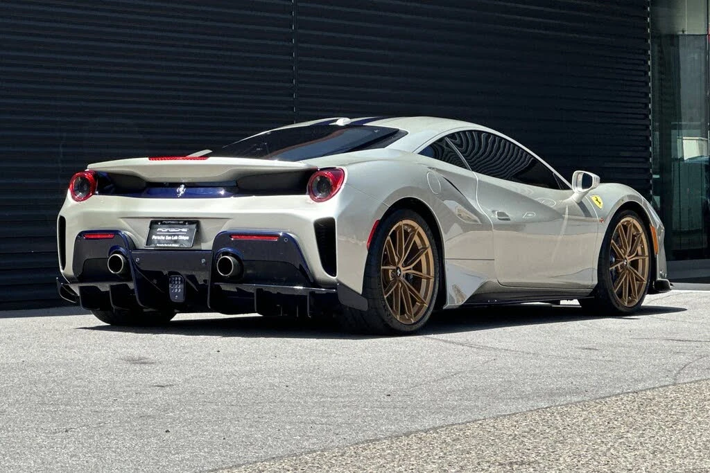 2019 Ferrari 488 Pista - Image 8 of 31
