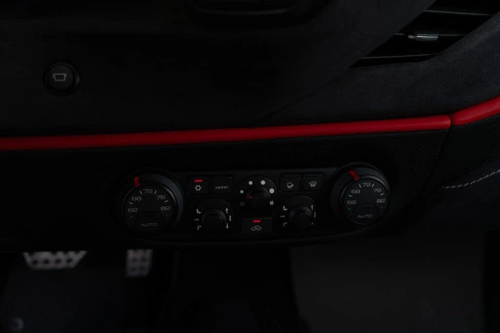 2019 Ferrari 488 Pista - Image 24 of 31