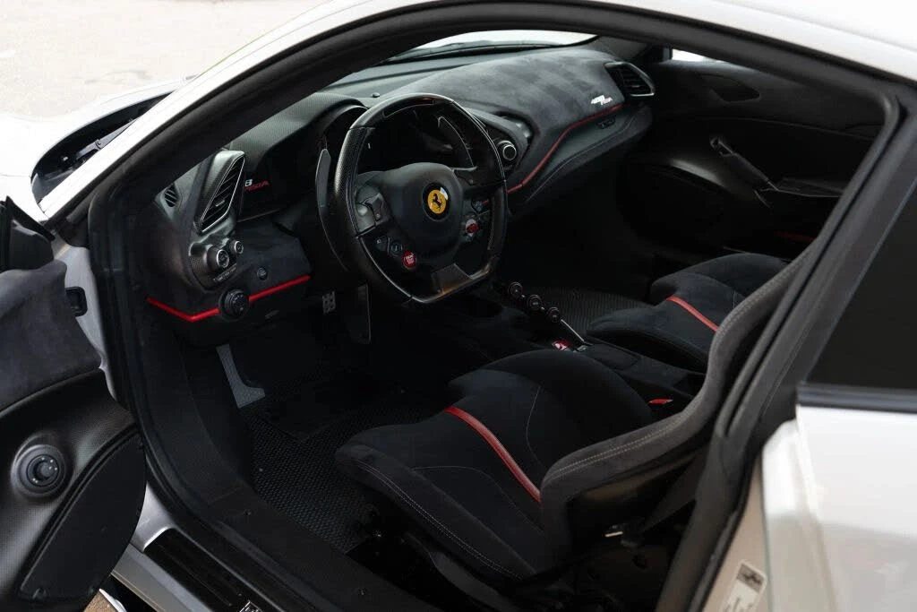2019 Ferrari 488 Pista - Image 18 of 31