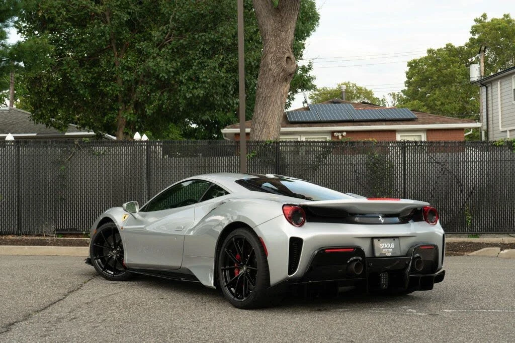 2019 Ferrari 488 Pista - Image 9 of 31