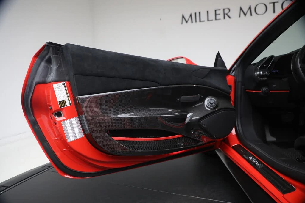 2019 Ferrari 488 Pista - Image 29 of 31