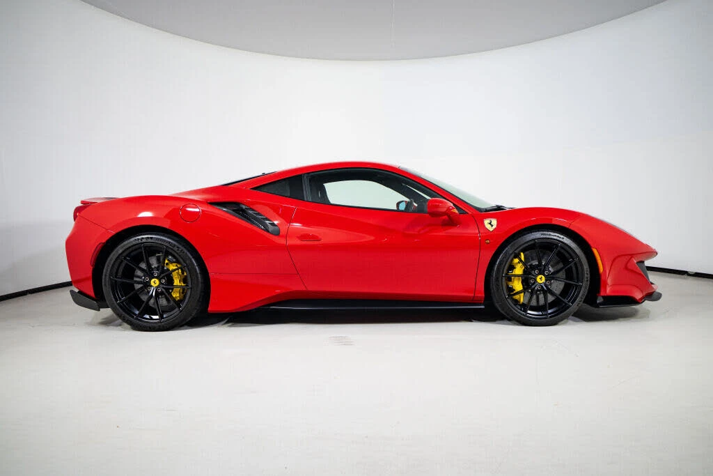 2019 Ferrari 488 Pista - Image 18 of 31