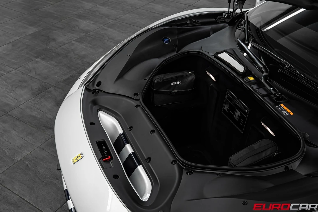 2019 Ferrari 488 Pista - Image 10 of 31