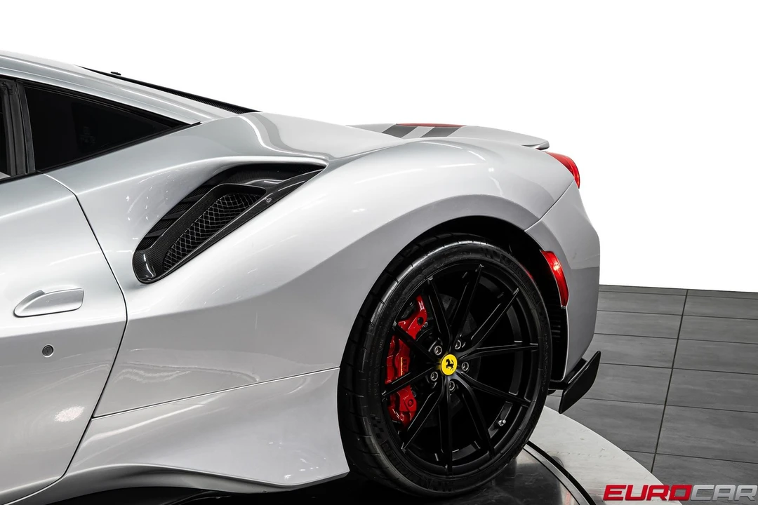 2019 Ferrari 488 Pista - Image 19 of 31