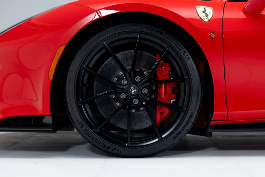 2019 Ferrari 488 Pista - Image 8 of 31