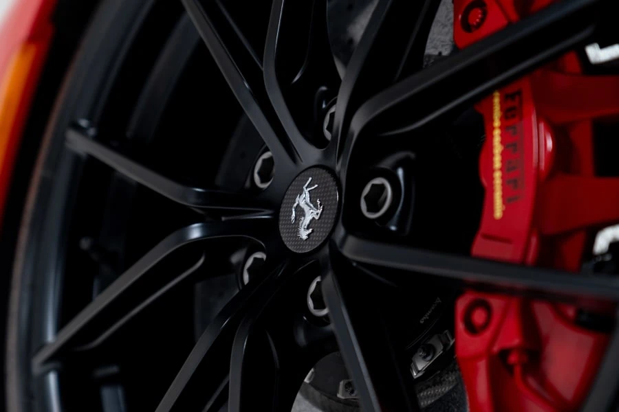 2019 Ferrari 488 Pista - Image 9 of 31