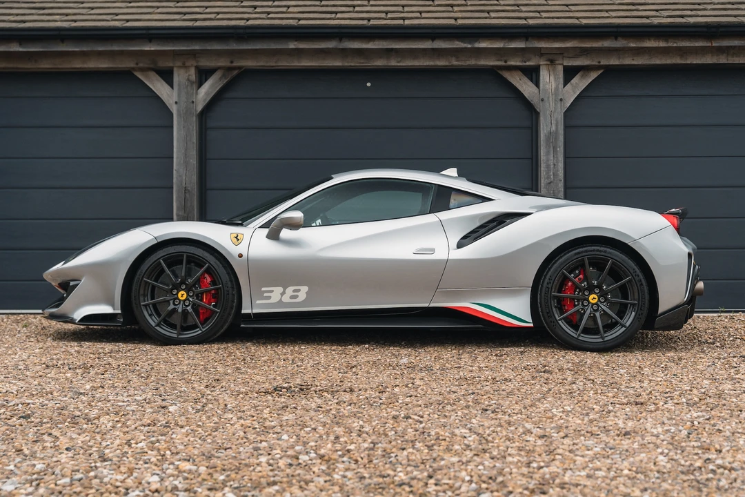 2019 Ferrari 488 Pista - Image 16 of 31