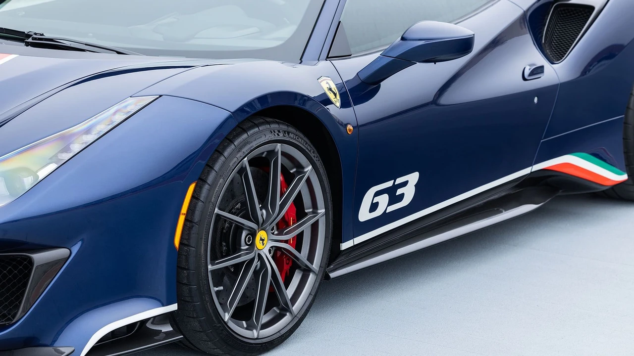 2019 Ferrari 488 Pista - Image 28 of 31