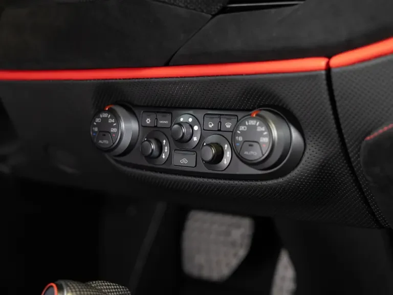 2019 Ferrari 488 Pista - Image 16 of 31