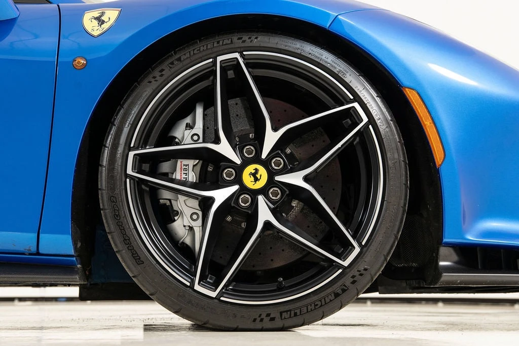 2019 Ferrari 488 Pista Spider - Image 20 of 31