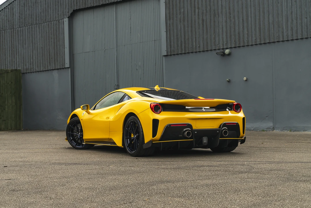 2019 Ferrari 488 Pista - Image 7 of 31