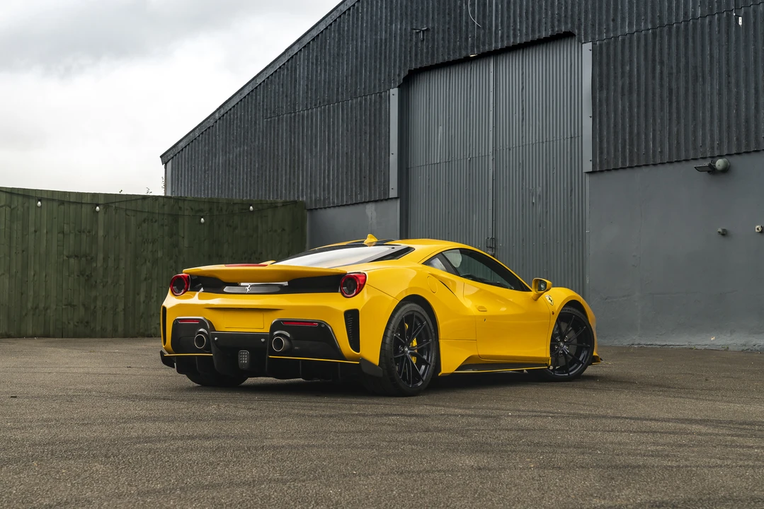 2019 Ferrari 488 Pista - Image 5 of 31