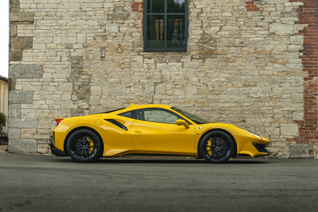 2019 Ferrari 488 Pista - Image 11 of 31