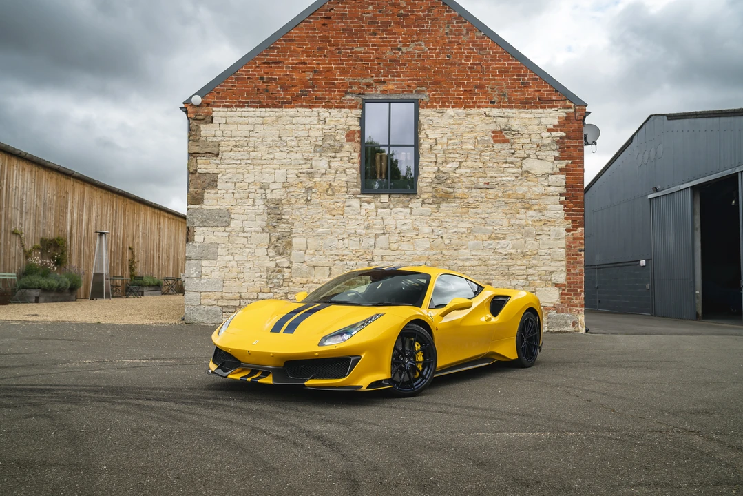 2019 Ferrari 488 Pista - Image 14 of 31