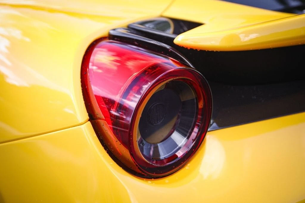 2019 Ferrari 488 Pista - Image 16 of 31