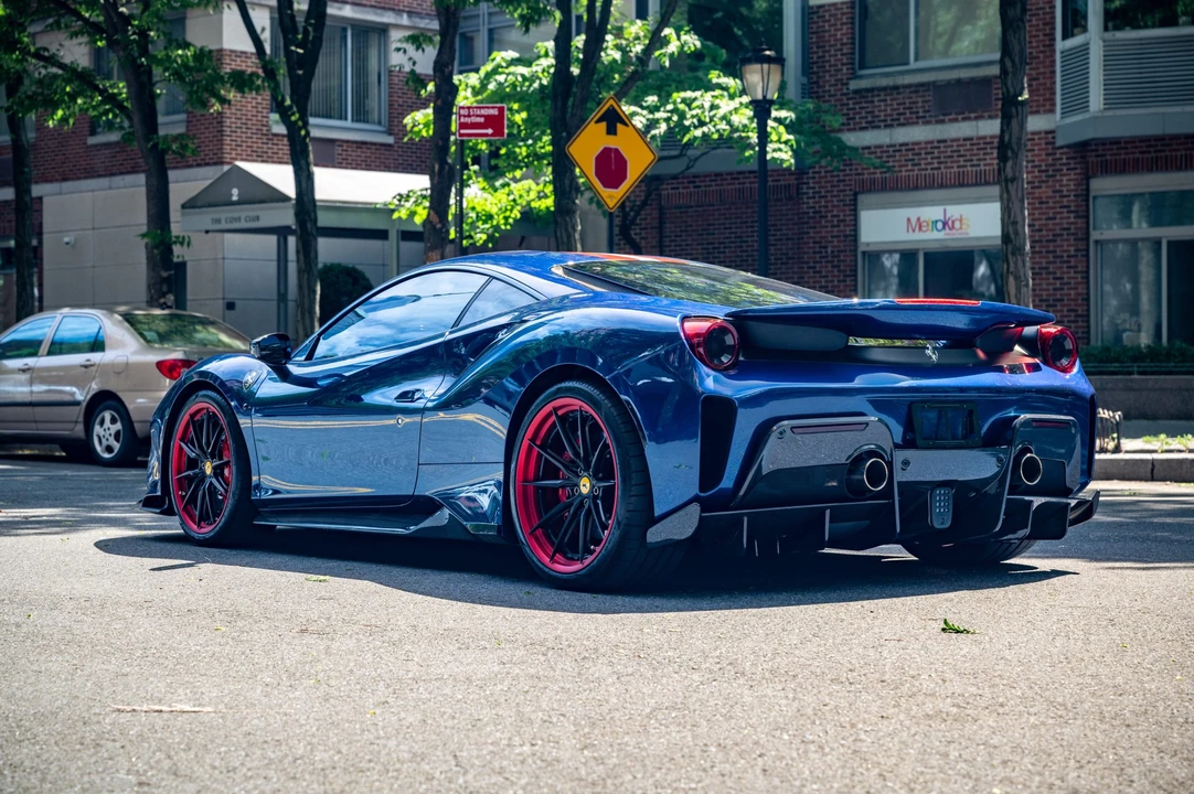 2019 Ferrari 488 Pista - Image 5 of 31