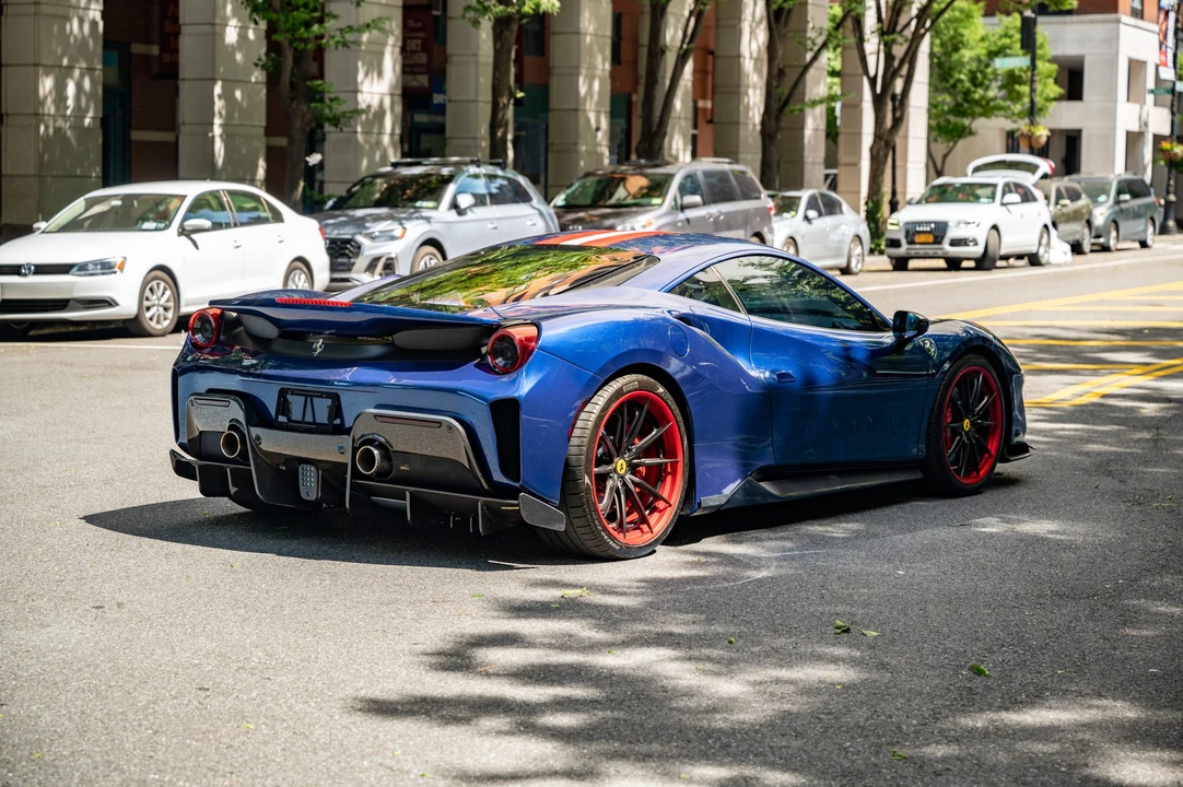 2019 Ferrari 488 Pista - Image 8 of 31