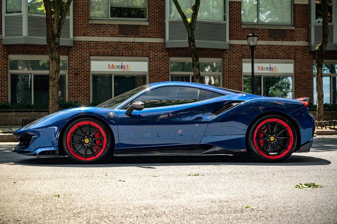 2019 Ferrari 488 Pista - Image 4 of 31