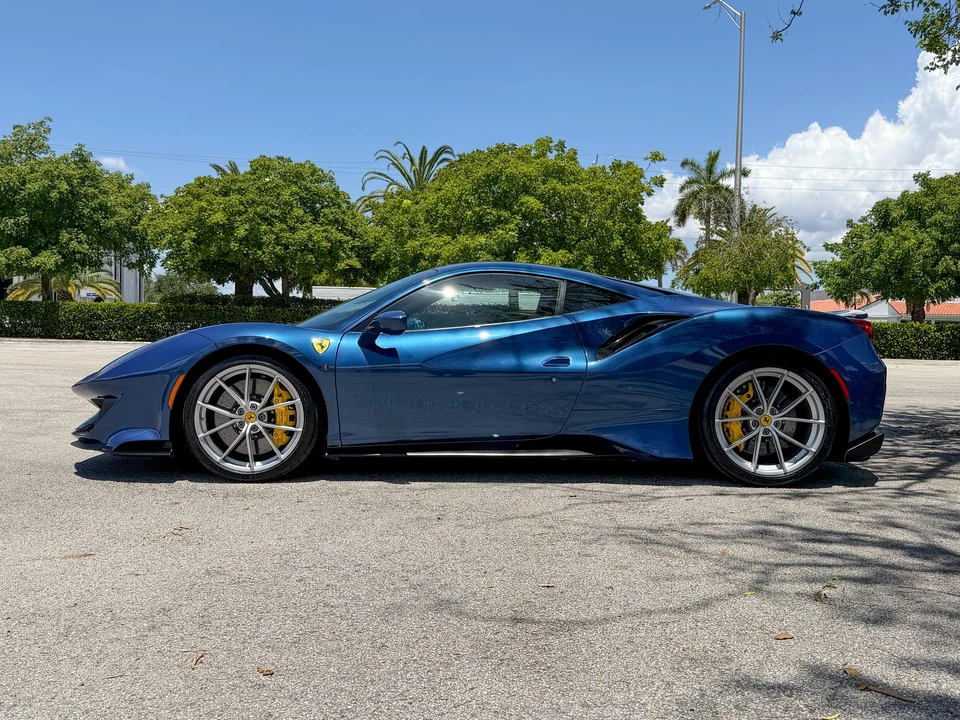 2019 Ferrari 488 Pista - Image 10 of 31