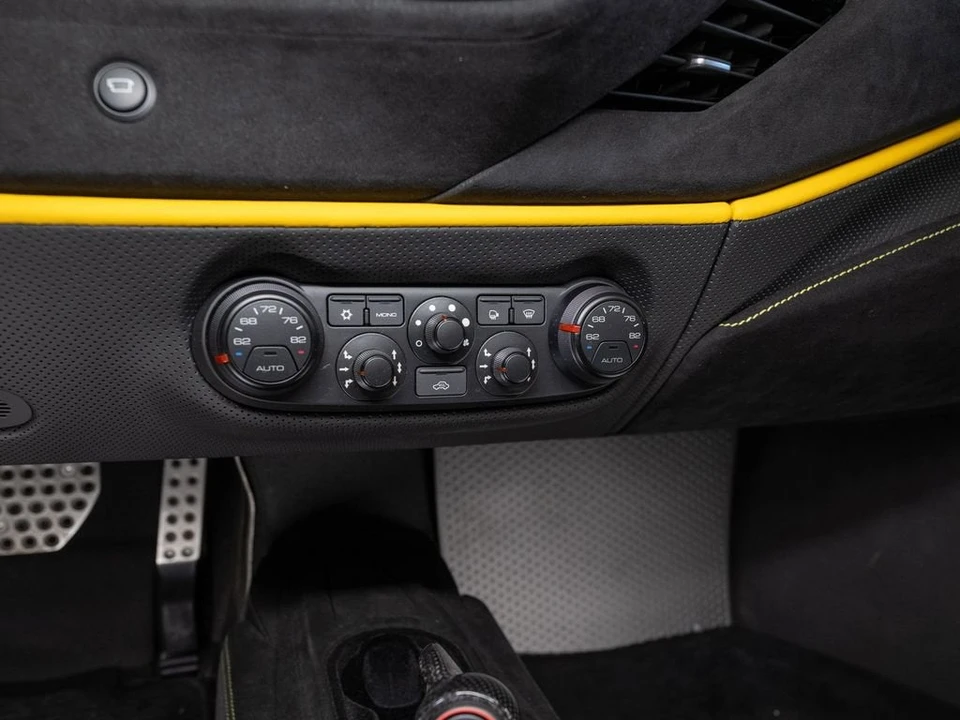 2019 Ferrari 488 Pista - Image 26 of 31