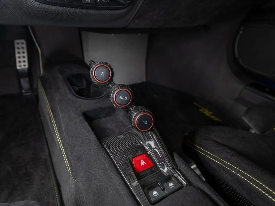 2019 Ferrari 488 Pista - Image 25 of 31