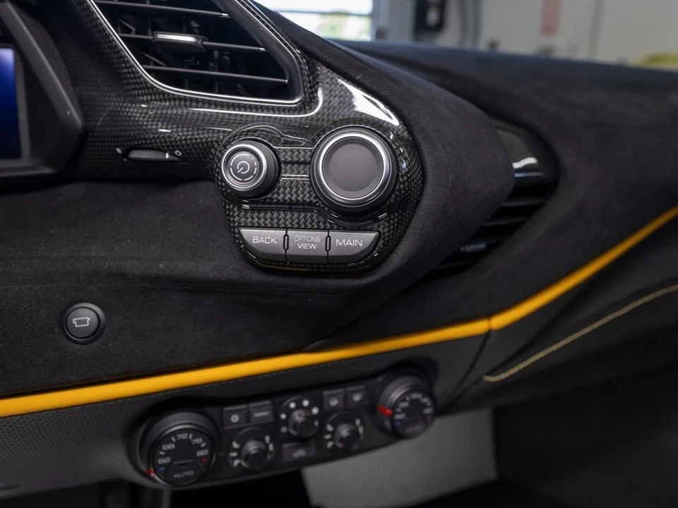 2019 Ferrari 488 Pista - Image 27 of 31