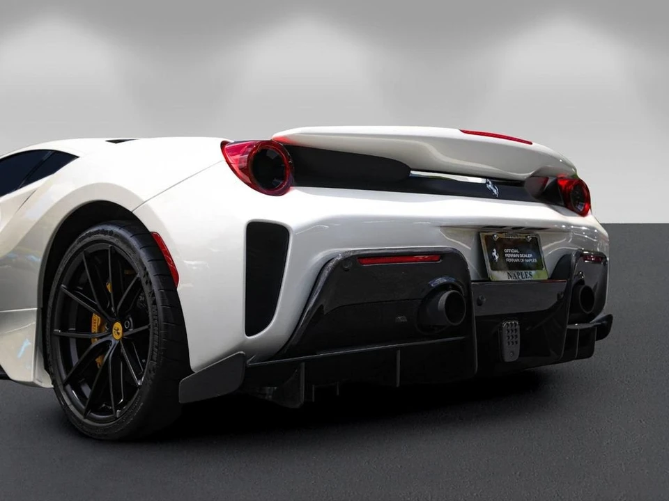 2019 Ferrari 488 Pista - Image 19 of 31