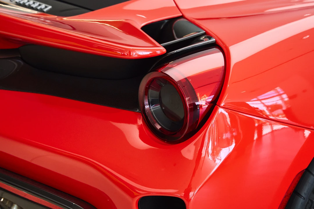 2019 Ferrari 488 Pista - Image 16 of 31