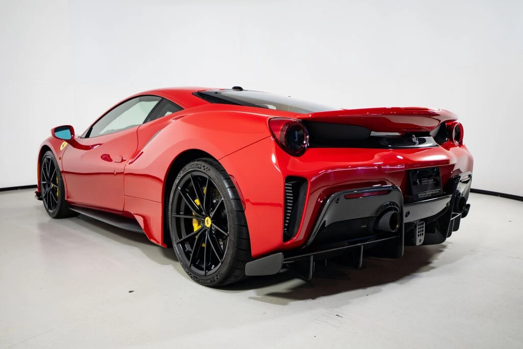 2019 Ferrari 488 Pista - Image 7 of 31
