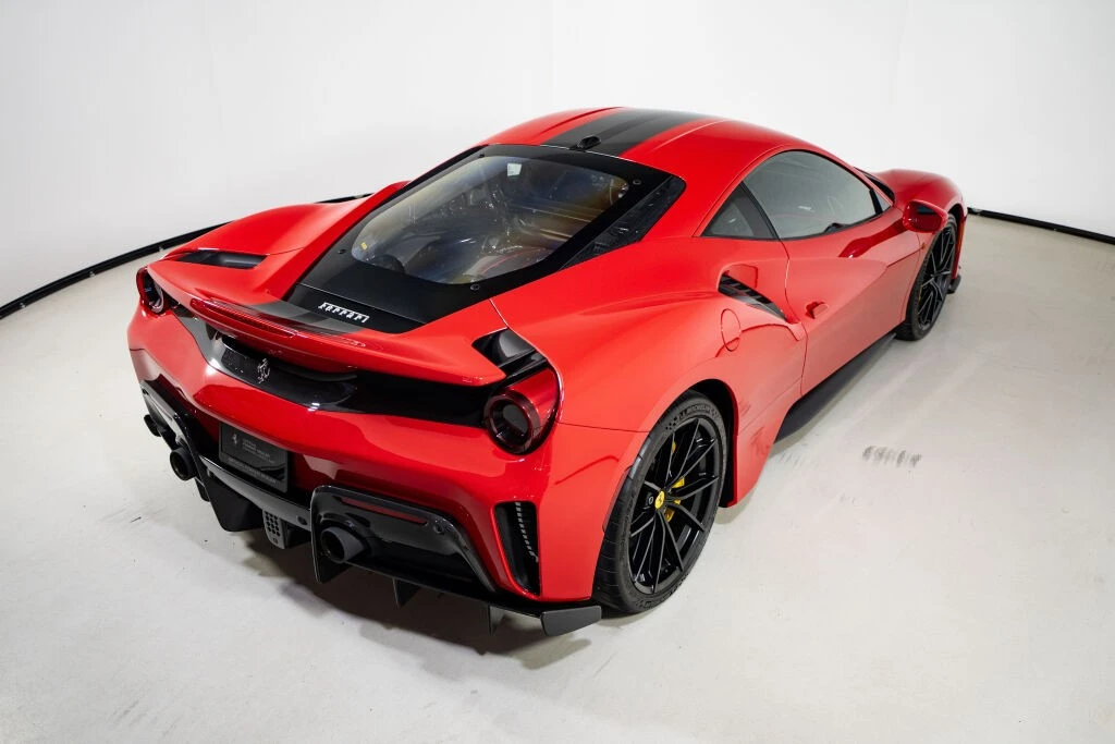 2019 Ferrari 488 Pista - Image 12 of 31