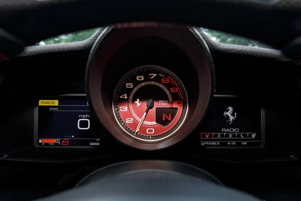2019 Ferrari 488 Pista - Image 27 of 31