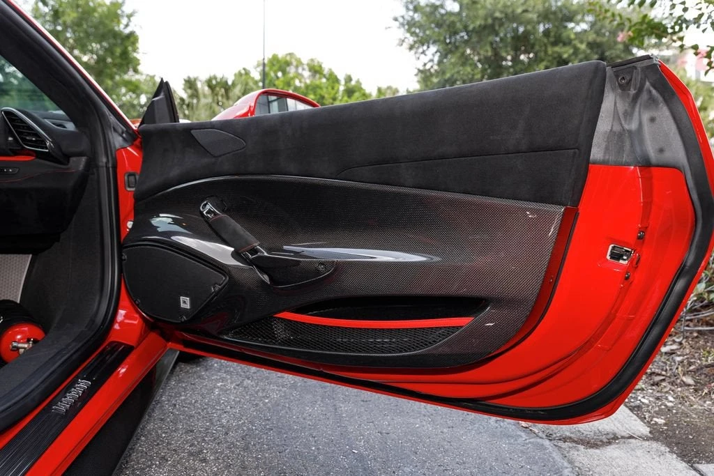 2019 Ferrari 488 Pista - Image 13 of 31