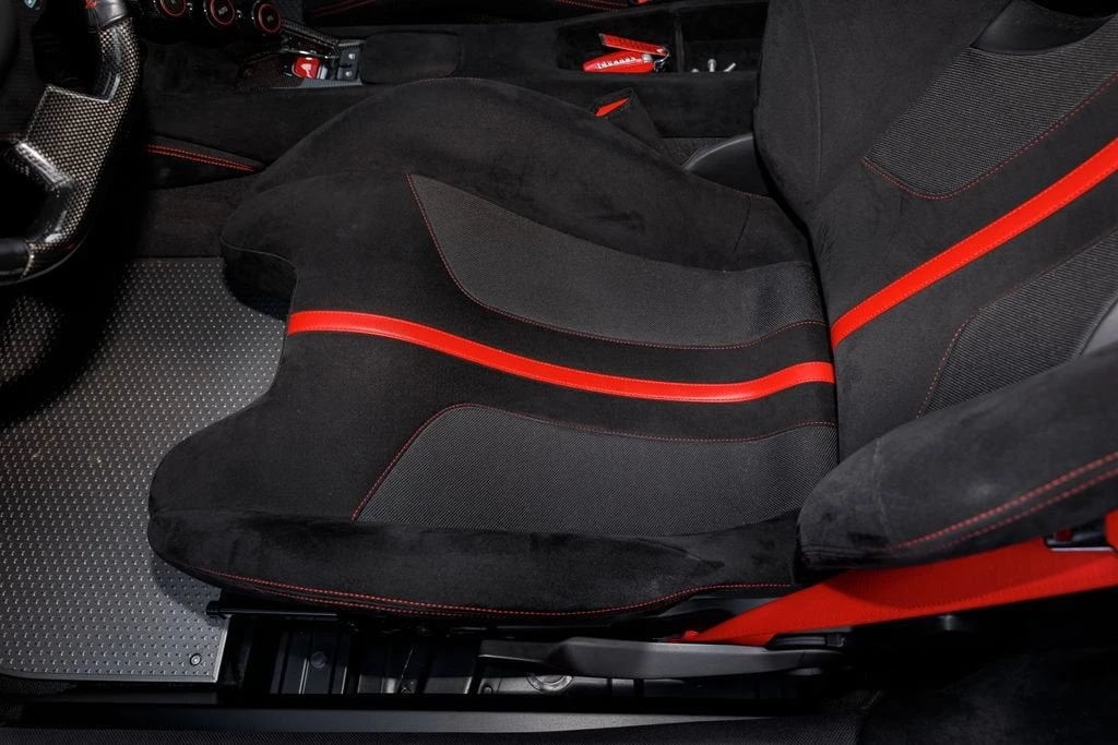 2019 Ferrari 488 Pista - Image 28 of 31