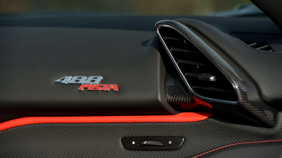 2019 Ferrari 488 Pista - Image 11 of 30