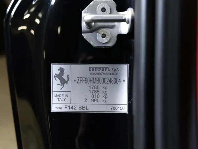2019 Ferrari 488 Pista - Image 13 of 31