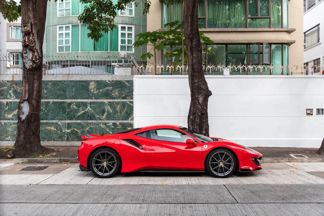 2019 Ferrari 488 Pista - Image 8 of 31