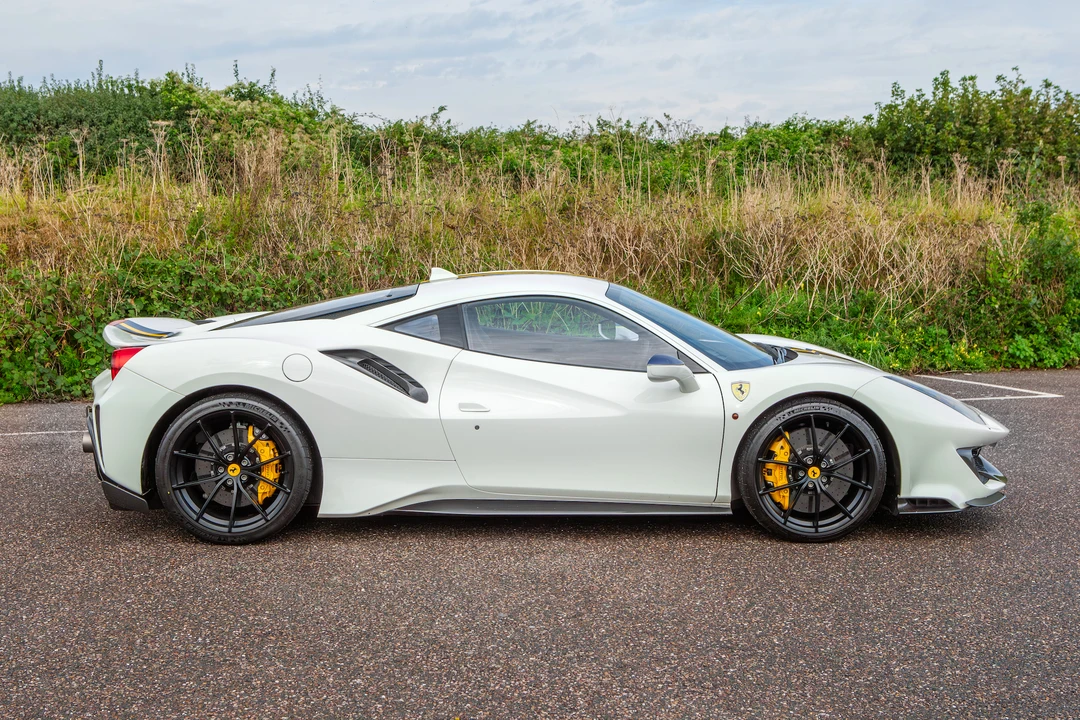 2019 Ferrari 488 Pista - Image 13 of 31