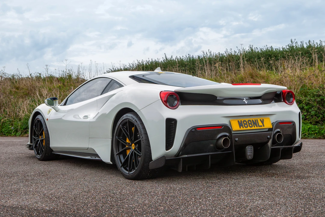 2019 Ferrari 488 Pista - Image 8 of 31