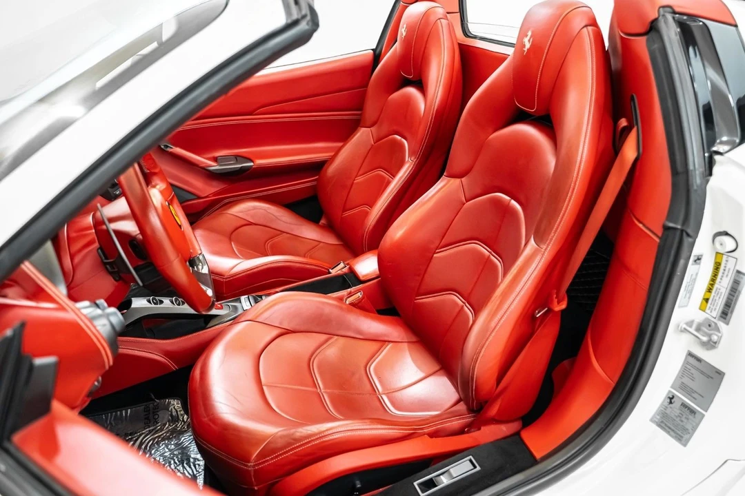 2019 Ferrari 488 - Image 28 of 31