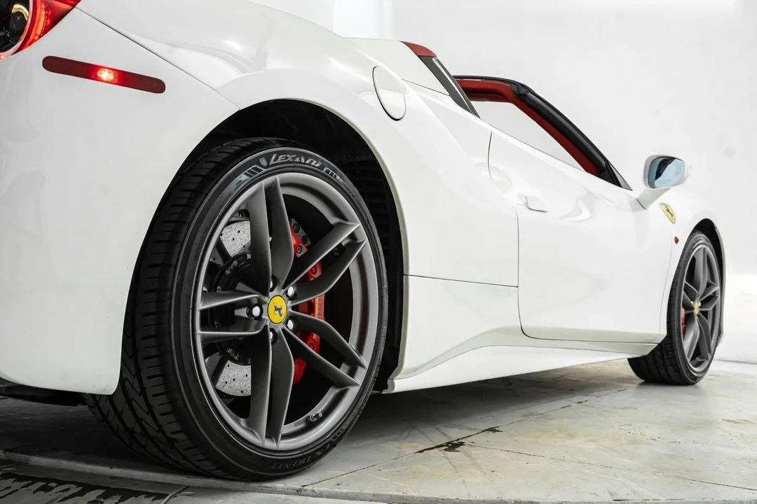 2019 Ferrari 488 - Image 19 of 31