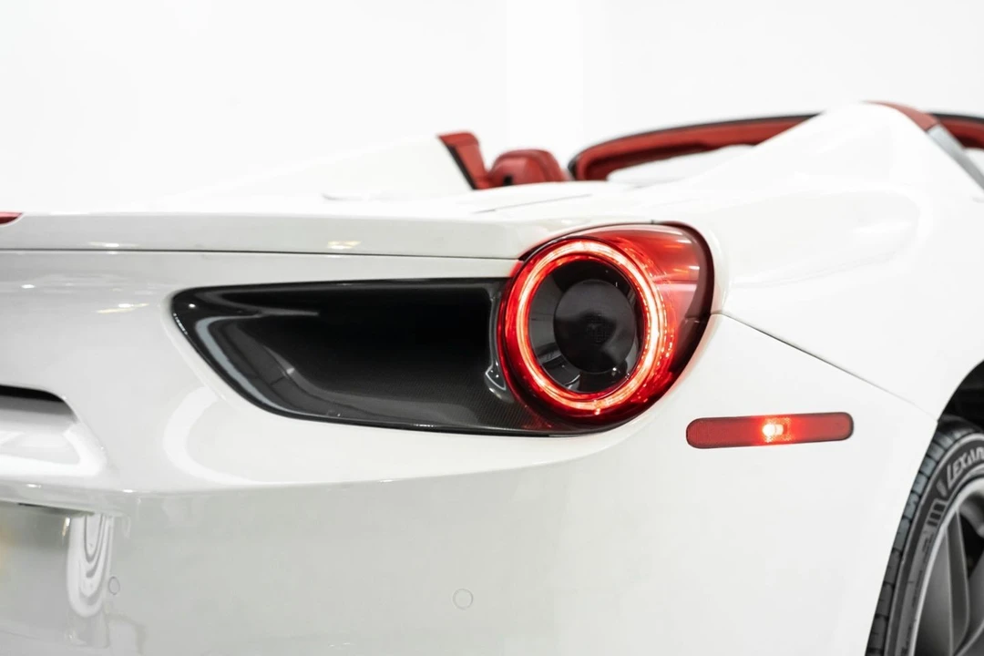 2019 Ferrari 488 - Image 18 of 31