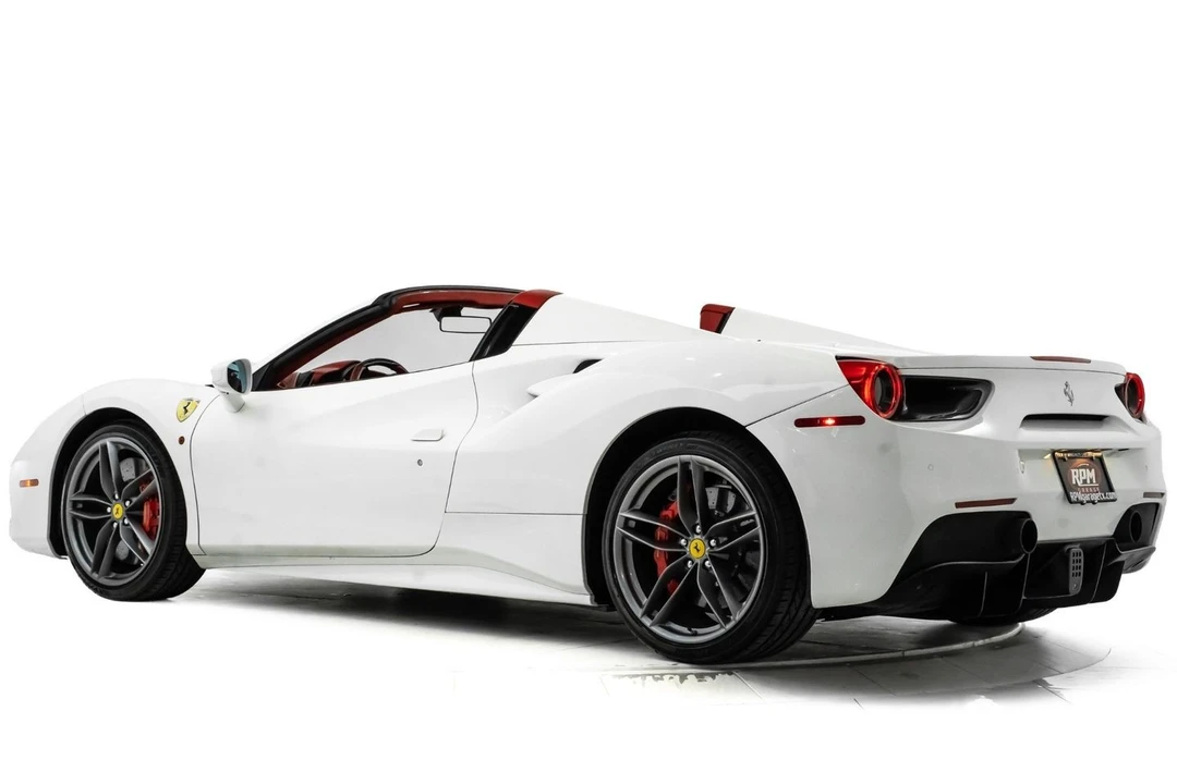 2019 Ferrari 488 - Image 14 of 31