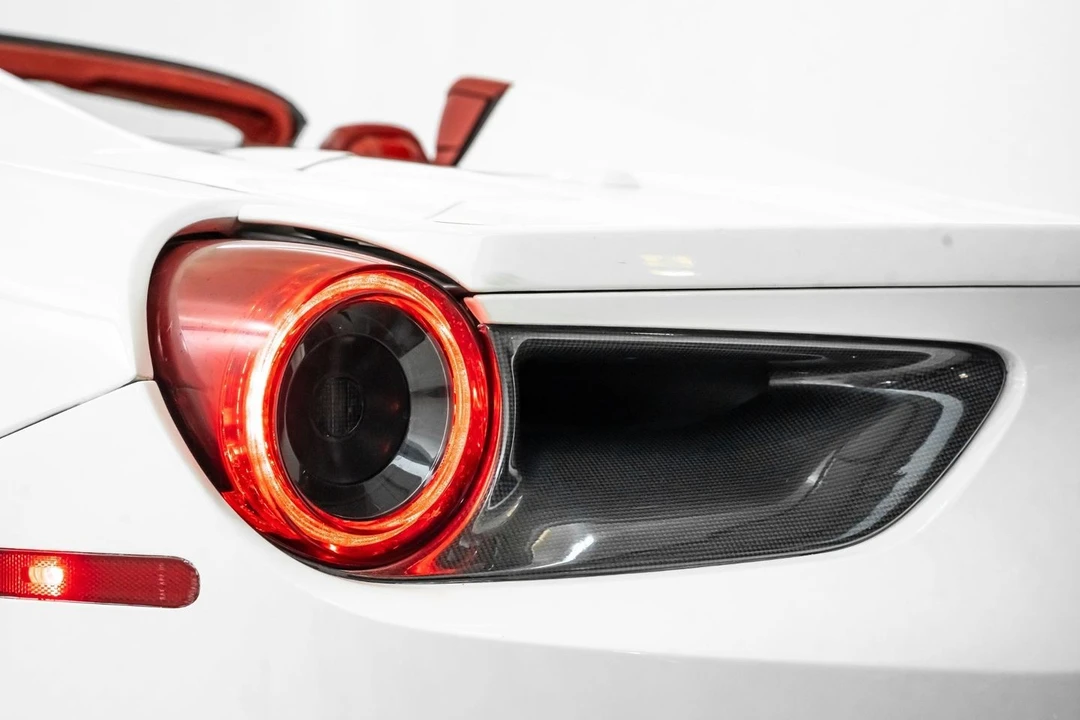 2019 Ferrari 488 - Image 16 of 31