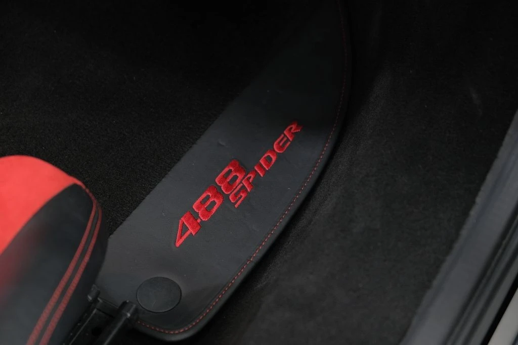2019 Ferrari 488 Spider - Image 8 of 31