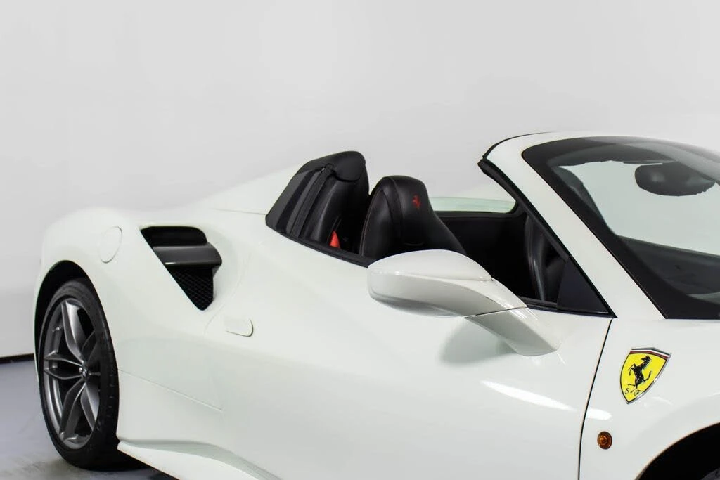 2019 Ferrari 488 Spider - Image 15 of 31