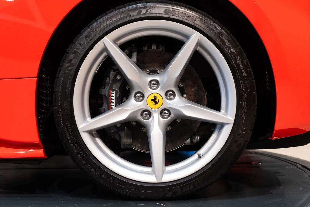 2019 Ferrari 488 Spider - Image 12 of 31