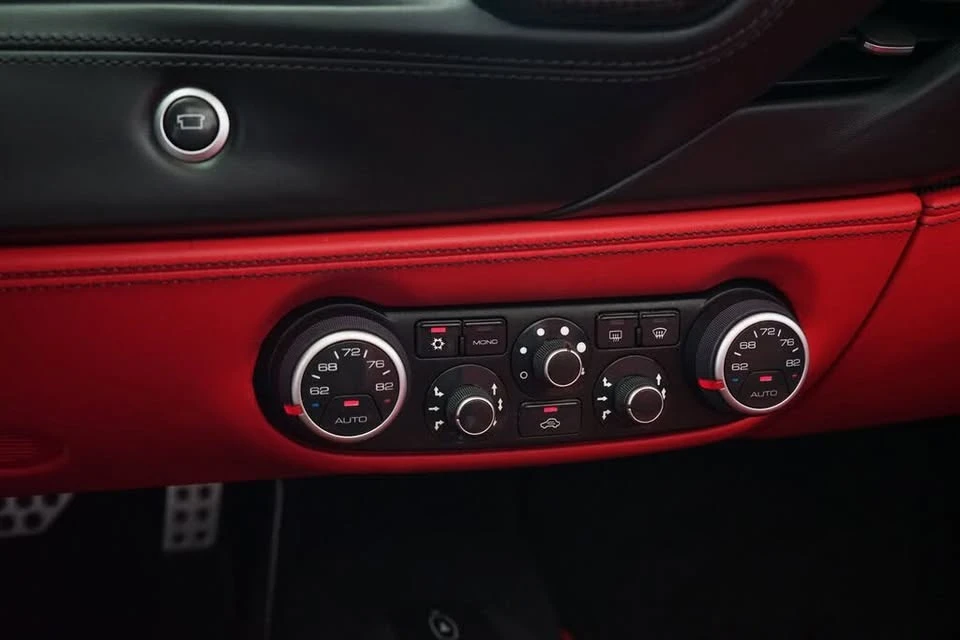2019 Ferrari 488 Spider - Image 15 of 20