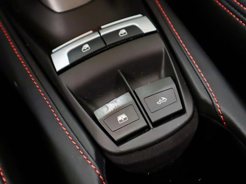 2019 Ferrari 488 Spider - Image 30 of 31